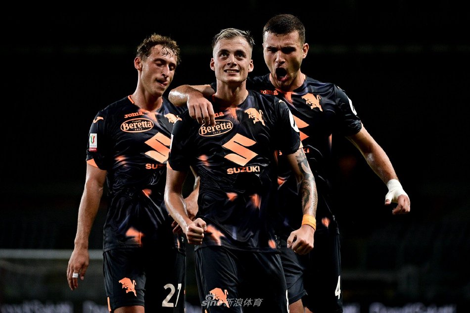 巴联赛中更 巴联赛中更