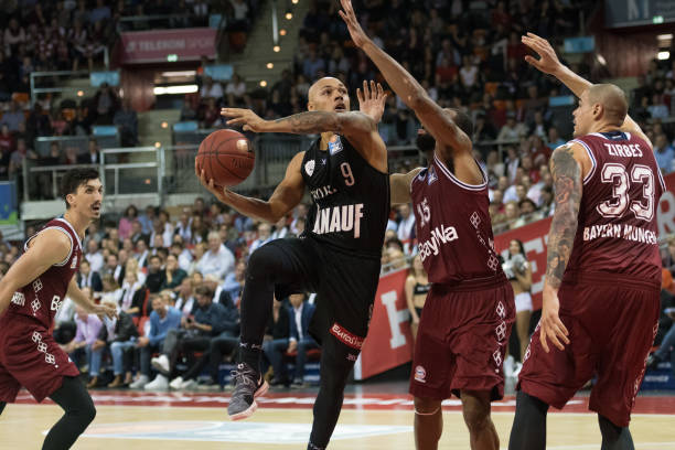 俱杯更贴近 俱杯更贴近