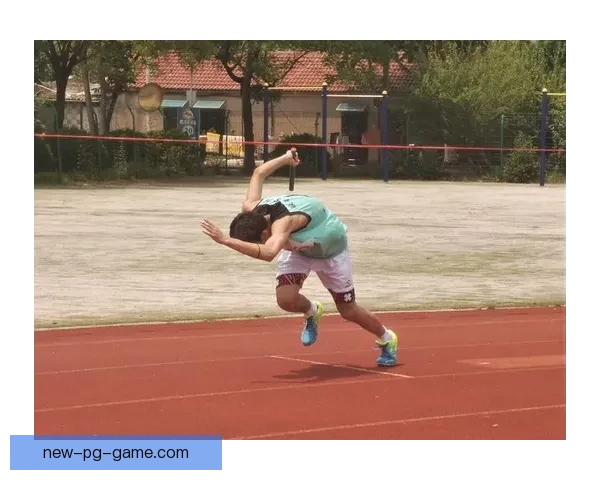 铅球传奇：挥洒汗水，勇创辉煌