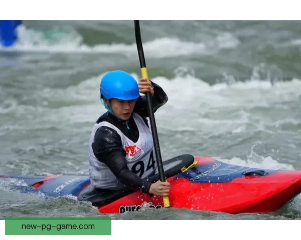 皮划艇赛事风云再起,犹如风浪激荡的激流挑战。 皮划艇赛事风云再起,犹如风浪激荡的激流挑战。