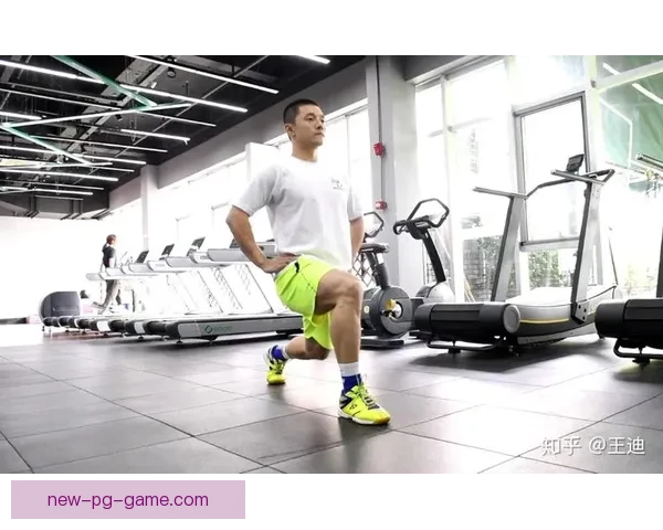 羽毛球训练全攻略：技术提升、身体素质、战术应用全面解析